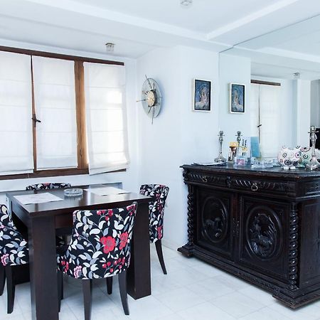 Unique Apt W/ Veranda Walking Distance To Sites Apartment Athens Luaran gambar
