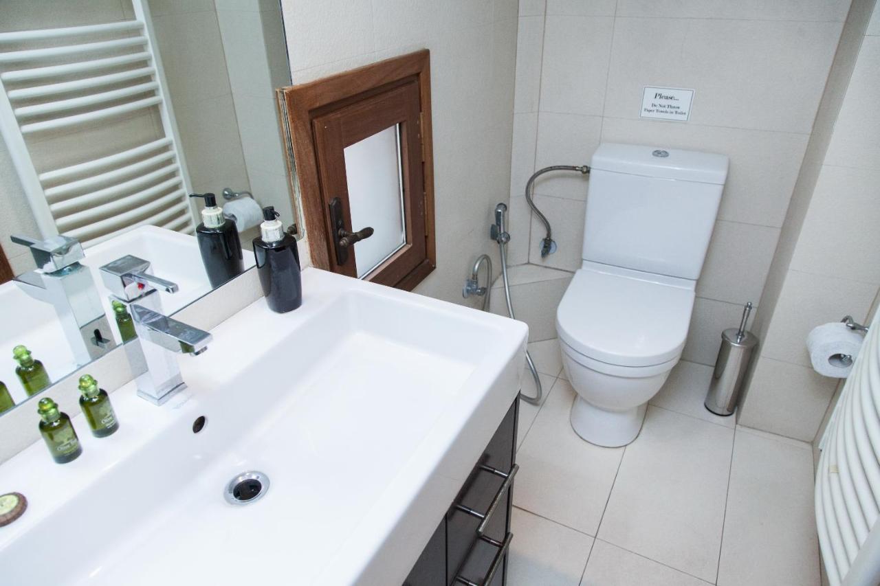 Unique Apt W/ Veranda Walking Distance To Sites Apartment Athens Luaran gambar