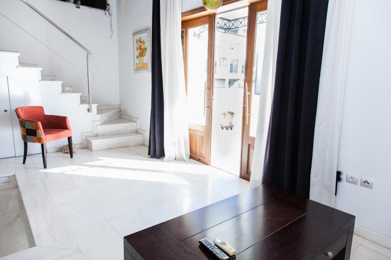 Unique Apt W/ Veranda Walking Distance To Sites Apartment Athens Luaran gambar