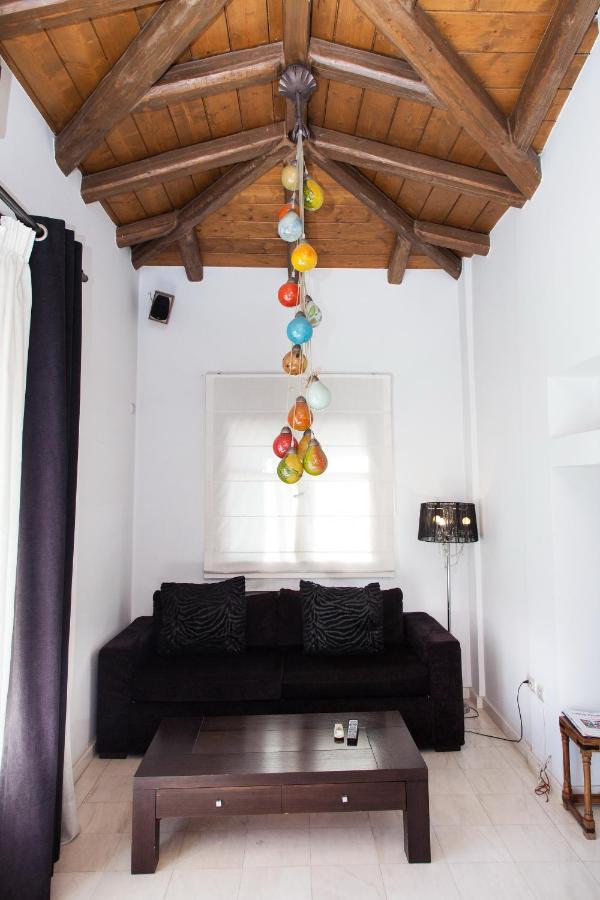 Unique Apt W/ Veranda Walking Distance To Sites Apartment Athens Luaran gambar
