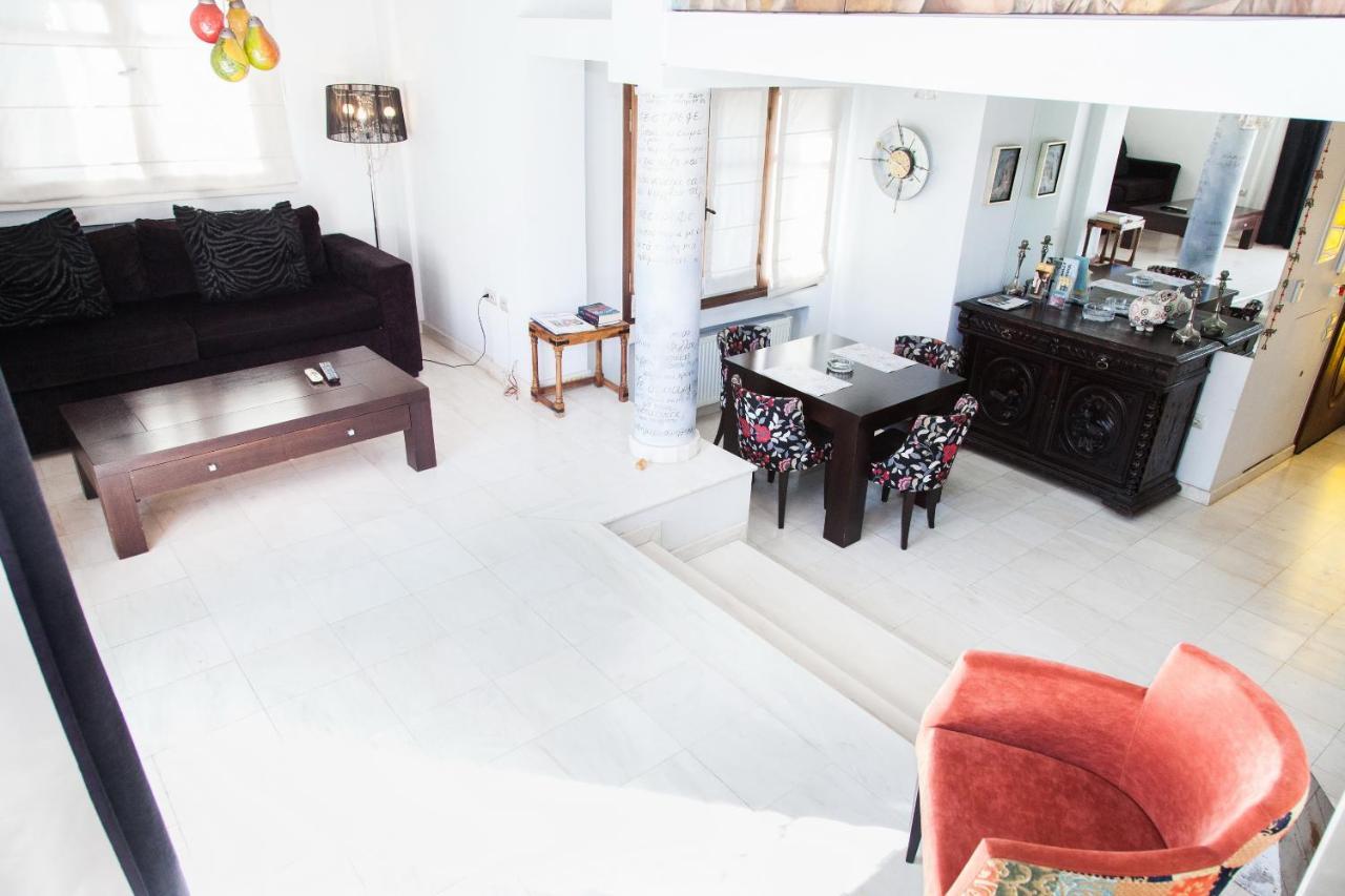 Unique Apt W/ Veranda Walking Distance To Sites Apartment Athens Luaran gambar