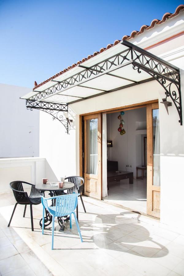 Unique Apt W/ Veranda Walking Distance To Sites Apartment Athens Luaran gambar